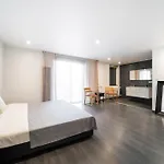 Modern And Spacious