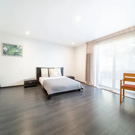 Modern And Spacious فيلة *