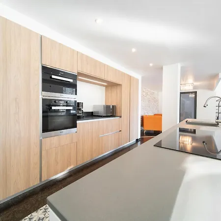 فيلة Modern And Spacious