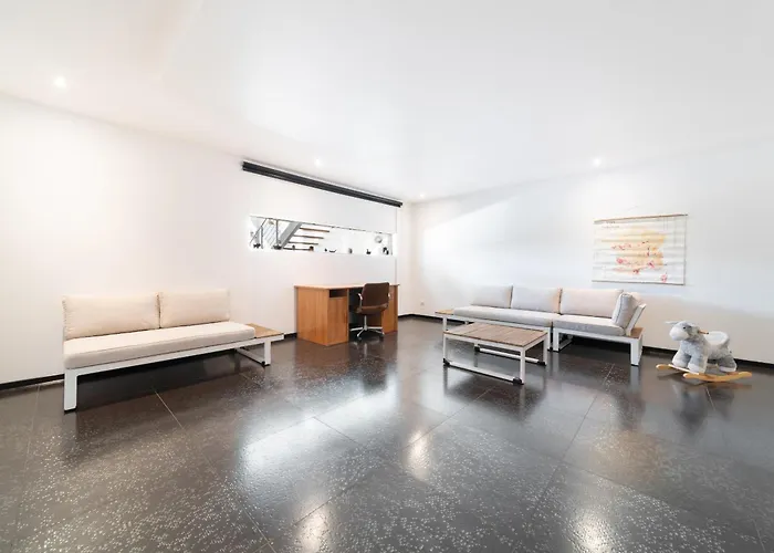 Villa Modern And Spacious